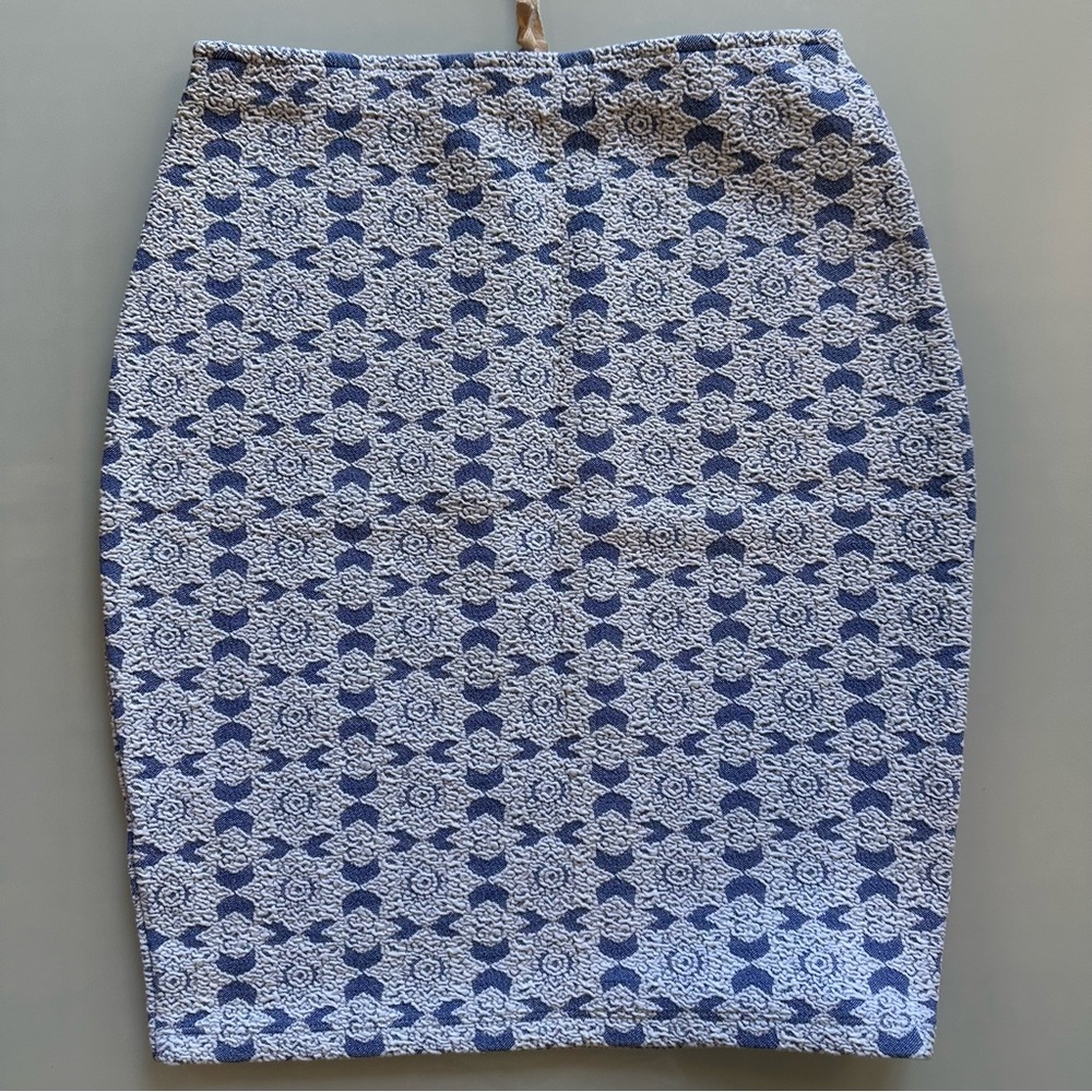 Chelsea & Violet Blue and White Floral Pencil Skirt